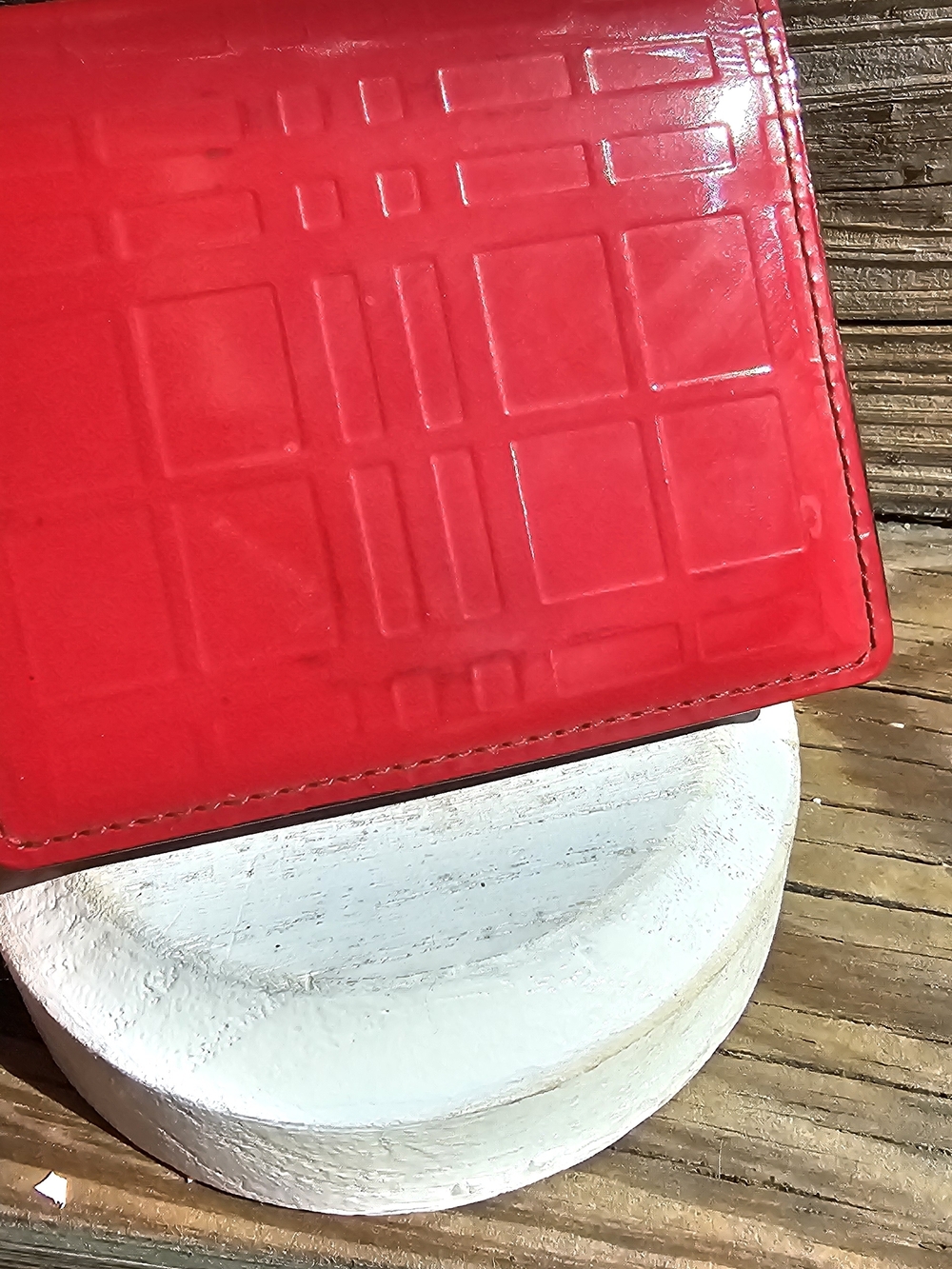 Burberry Red Patent Leather Wallet with Embossed Detail - Picture 6 of 7